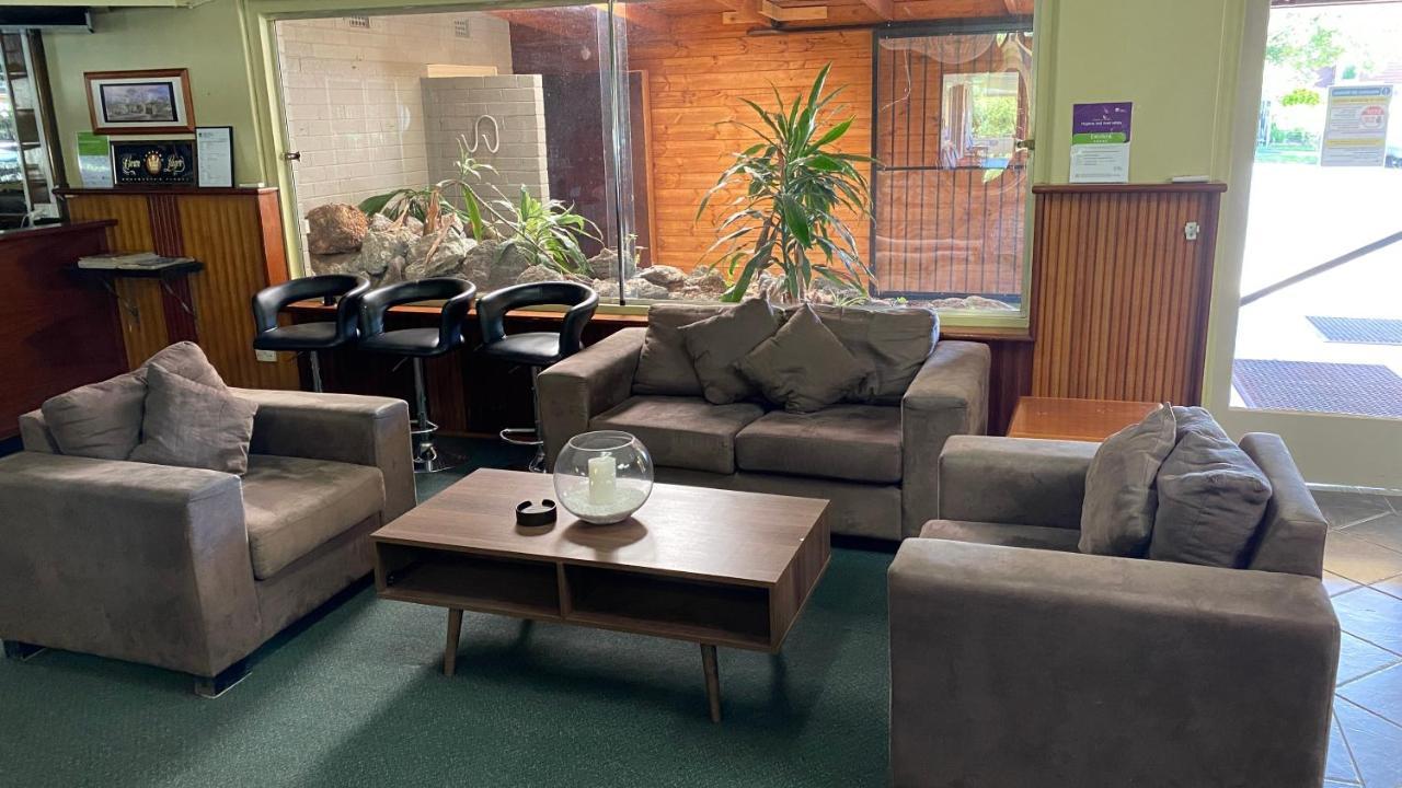 Bucketts Way Motel Gloucester Eksteriør billede