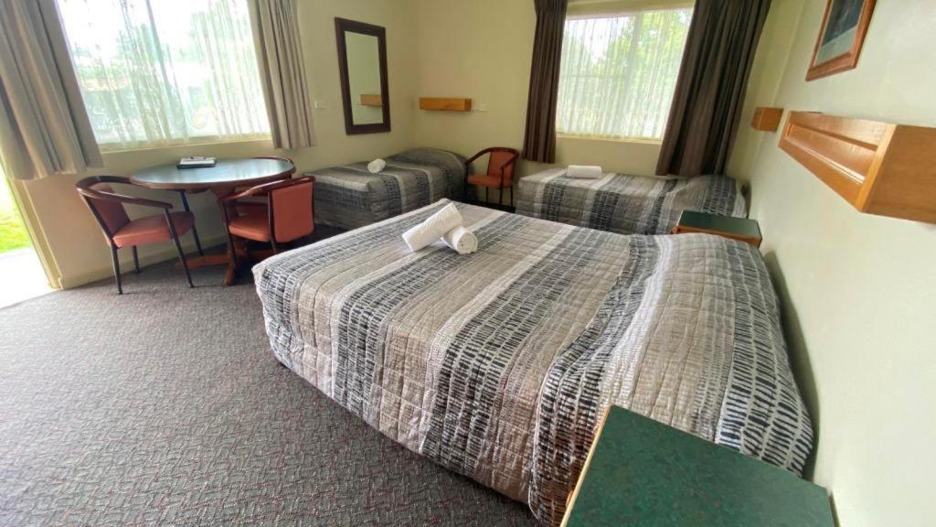 Bucketts Way Motel Gloucester Eksteriør billede