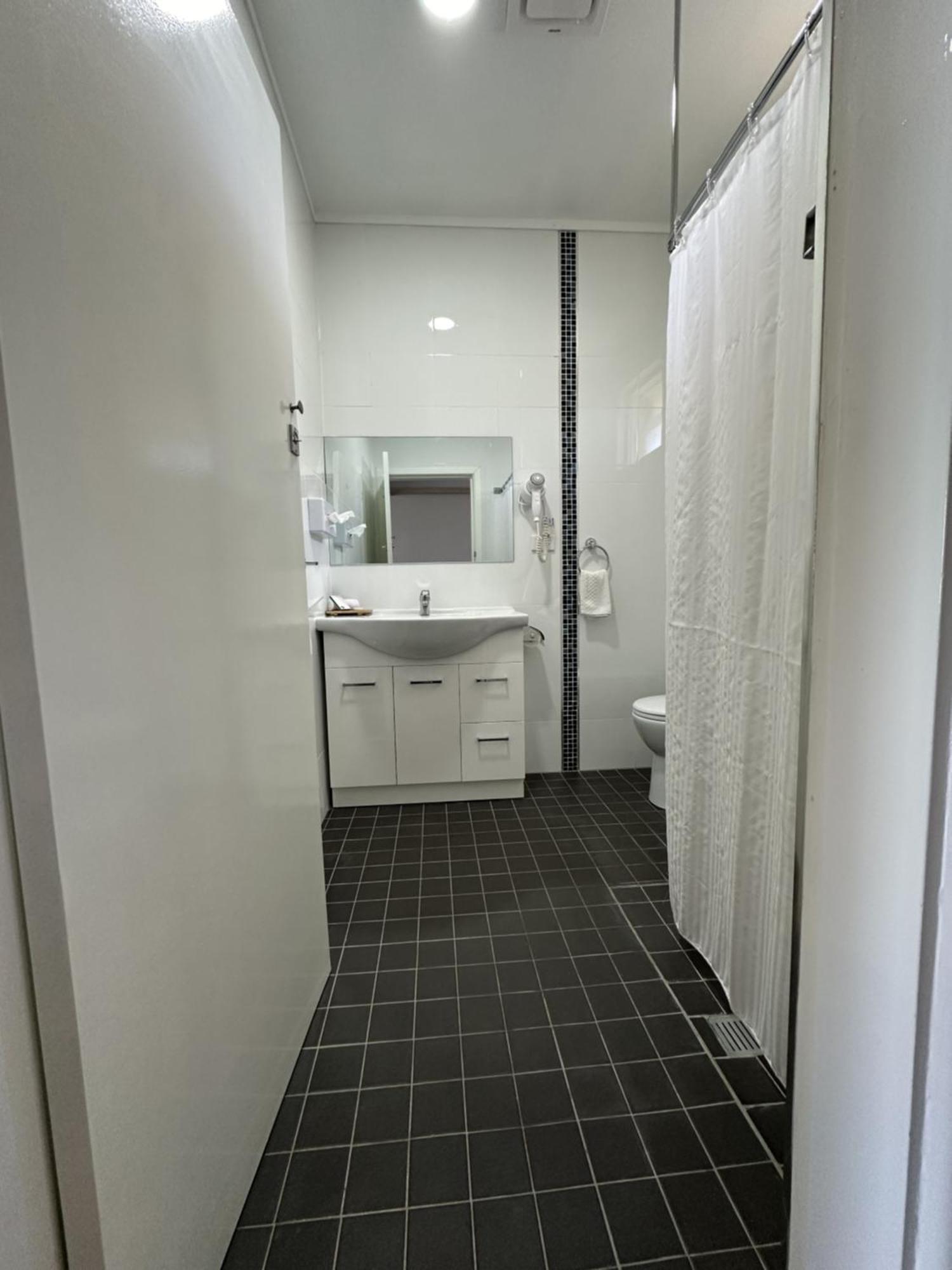 Bucketts Way Motel Gloucester Eksteriør billede