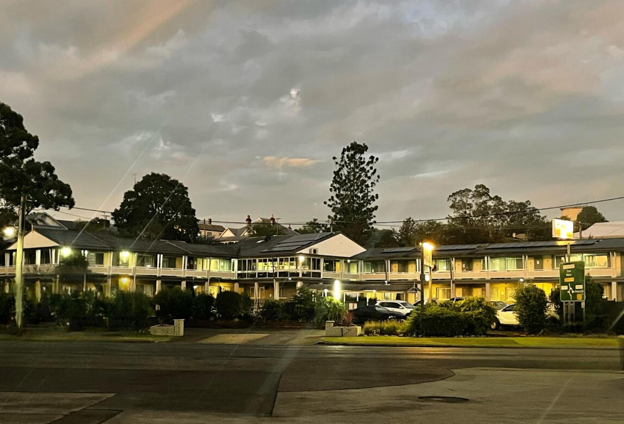 Bucketts Way Motel Gloucester Eksteriør billede