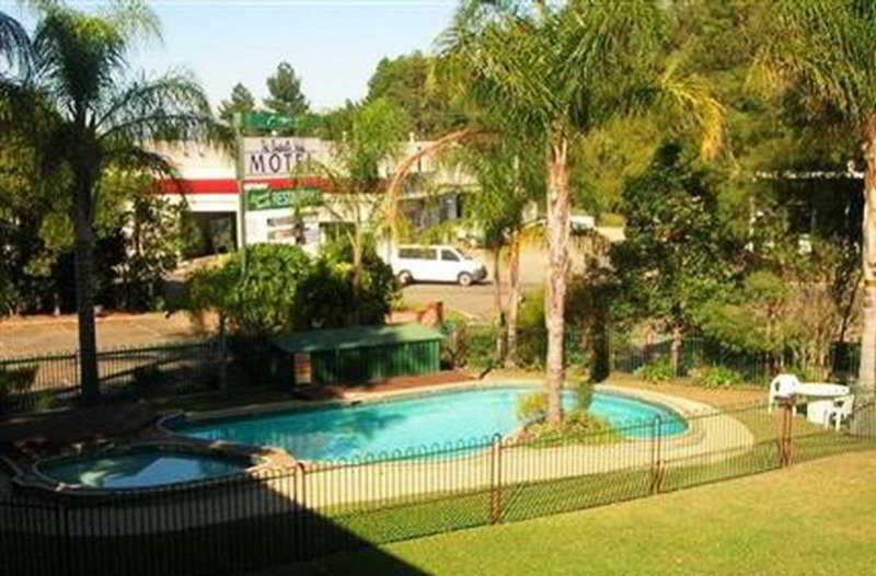 Bucketts Way Motel Gloucester Eksteriør billede